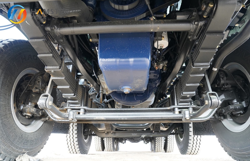JH6 8*4 type dump truck of FAW-Jiefang sells well 430 horsepower and is powerful terms power and capable carrying heavy loads