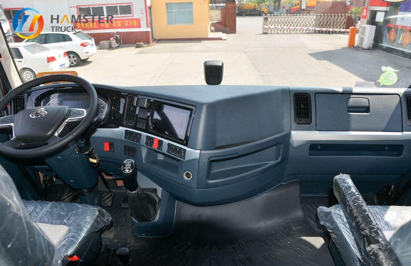 A very affordable tractor-trailer, Dongfeng Liuzhou Chonglong H5 6x4 with 460 horsepower, has ample power.