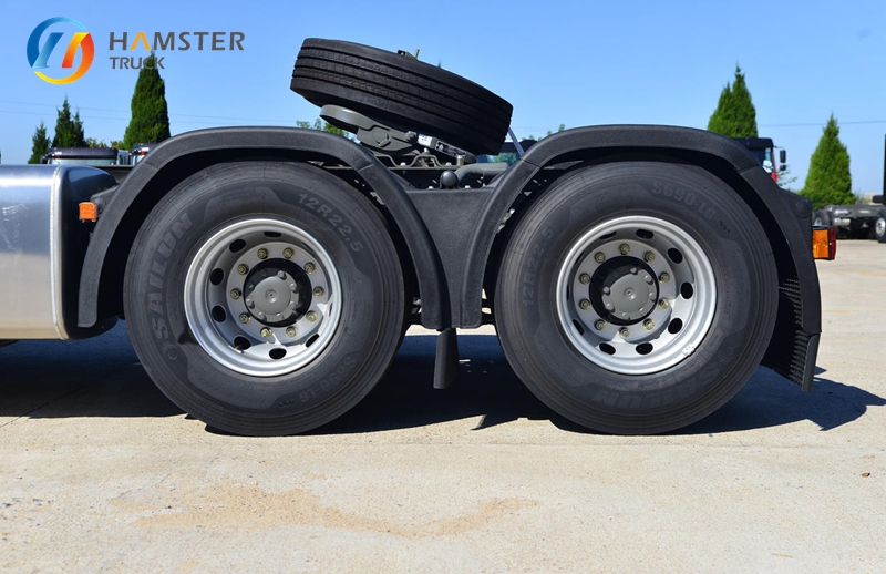 A high-performance and fully-equipped tractor truck, sinotruk TH7 6*4, with high configuration and large horsepower.