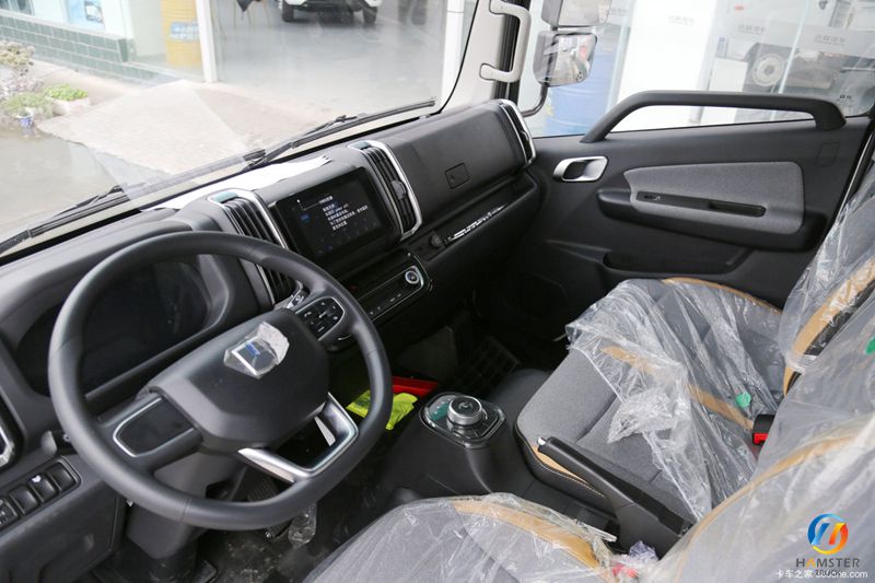 Hot sale chiese ev truck 2024 Geely Yuancheng Xingzhi H8E PRO 4.5t 4.15m Pure Electric Van Light Truck 100.64kwh now in stock