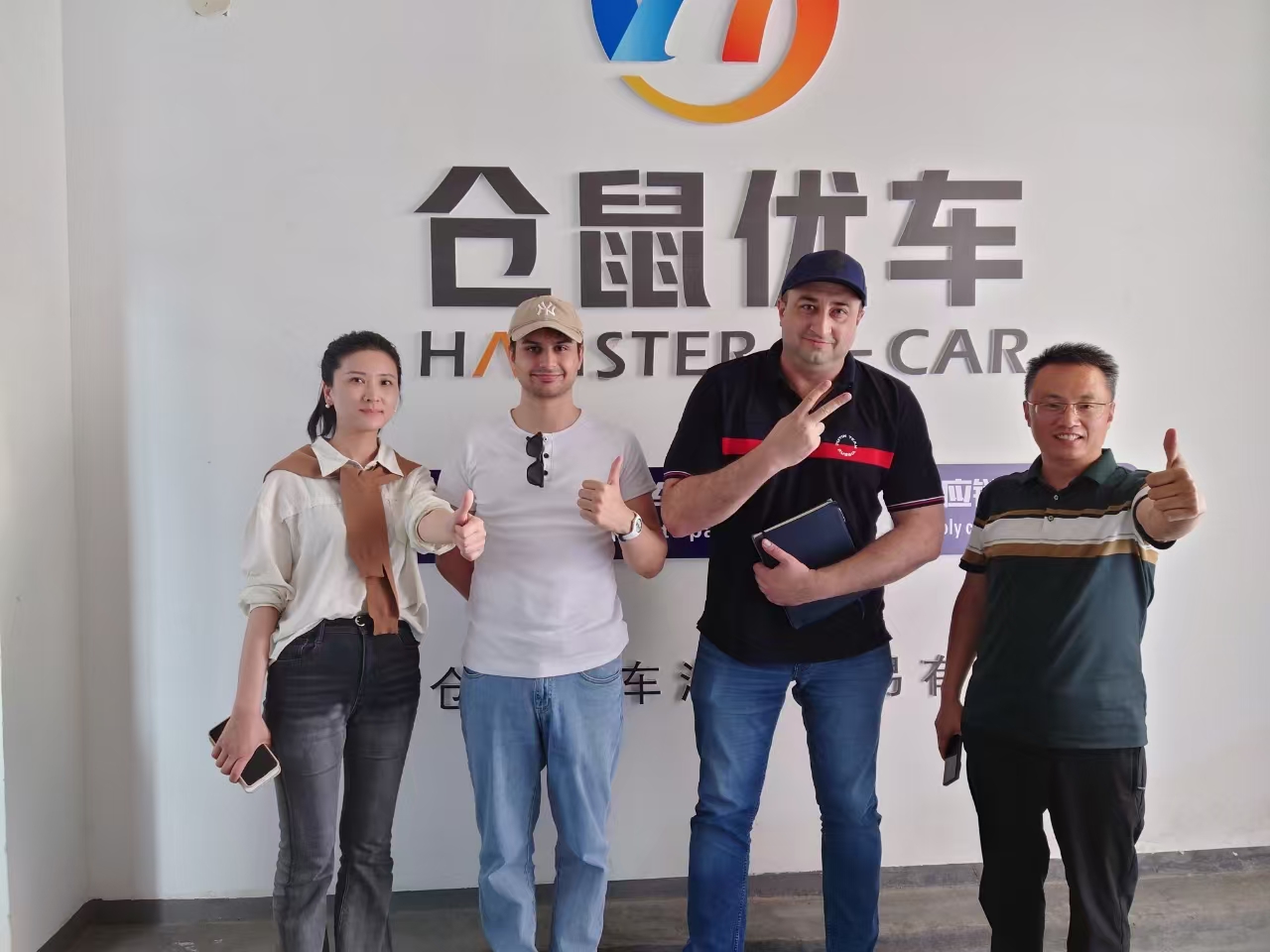 The TH7 heavy-duty truck produced by Sinotruk particularly popular in China's exports now in stock low price