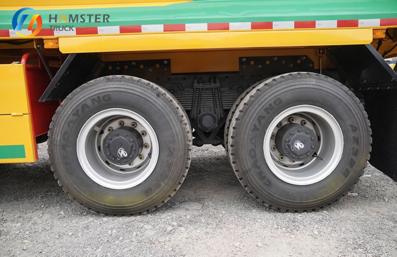 A popular and well-selling Liuzhou Auto Chonglong H5 dump truck with a reasonable price and powerful engine.