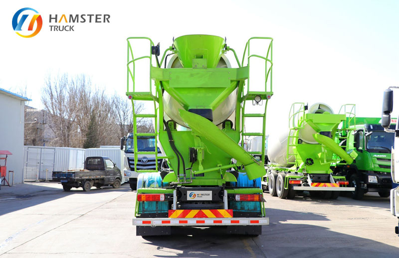A very practical Foton Ouman GTL cement mixer truck is very popular and is available as a used vehicle.8*4