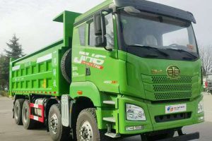 FAW Jiefang new J6P heavy truck 460 horsepower 8X4 5.8m AMT automatic gear dump truck