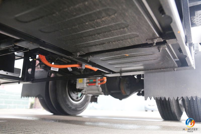 Hot sale chiese ev truck 2024 Geely Yuancheng Xingzhi H8E PRO 4.5t 4.15m Pure Electric Van Light Truck 100.64kwh now in stock