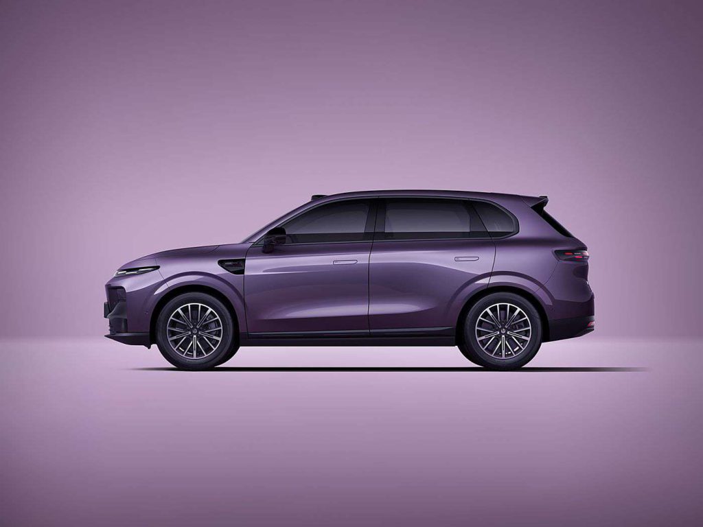 LEAP MOTOR B10 Electric Car New Energy Vehicle with 4WD Drive Automatic Gearbox Left Steering Pre-Sale Begins!