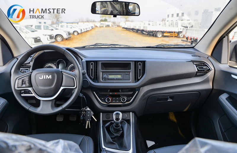 A very affordable pickup truck,JIM RUIMAI 4*4, boasts high comfort level and is reasonably priced, making it highly practical.