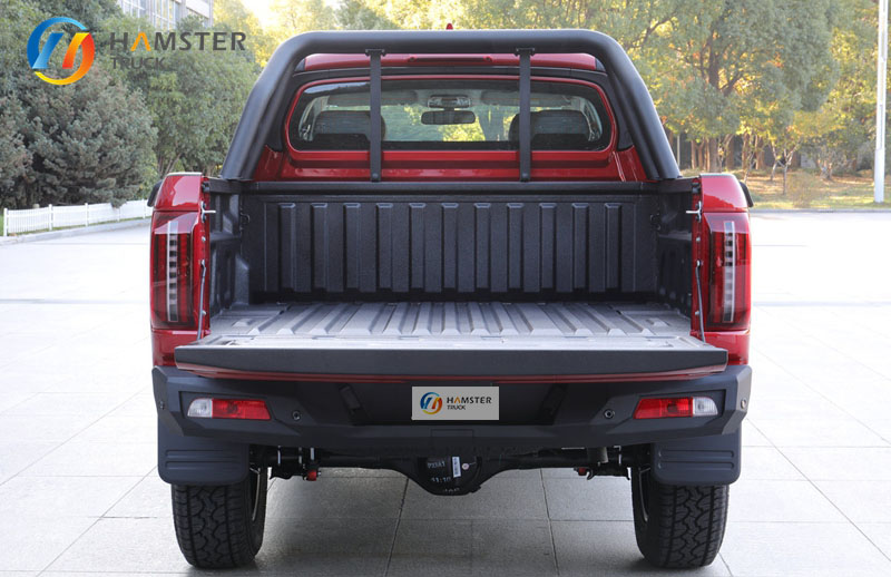 A very handsome pickup truck, JAC HANTU 4*4, is equipped with high-level configuration and offers excellent comfort.