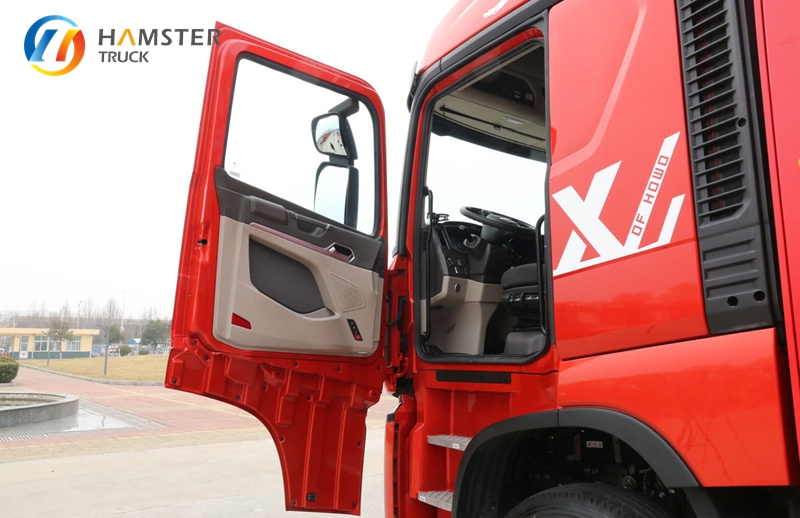 The Best-selling Commercial Truck in China Is HOWO MAX. It Is Relatively Inexpensive and Can Carry a Lot of Goods.