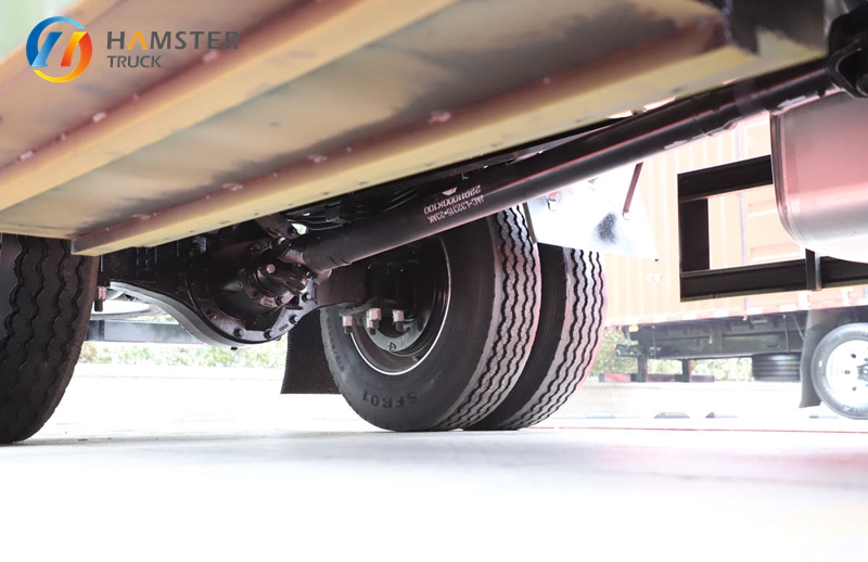 A Very Popular Chinese Model of Truck,JAC Gelfa A6 PLUS 4*2, Is Equipped with High-quality Configurations Sturdy Durable.