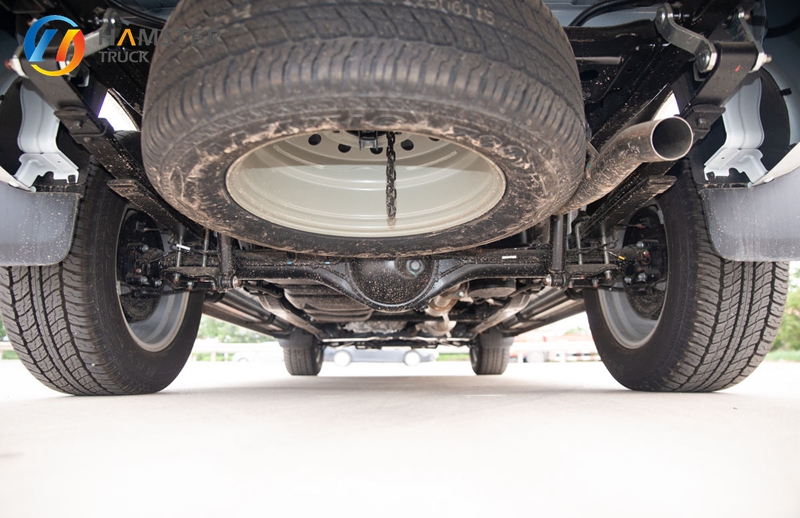 A Very Popular Pickup Truck, JIM D-MAX 4WD Configuration, Convenient and Practical, Suitable for Family Use.