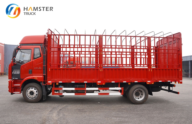 The Best-selling Commercial Truck in China Is FAW J6L. It Is Relatively Inexpensive and Can Carry a Lot of Goods.