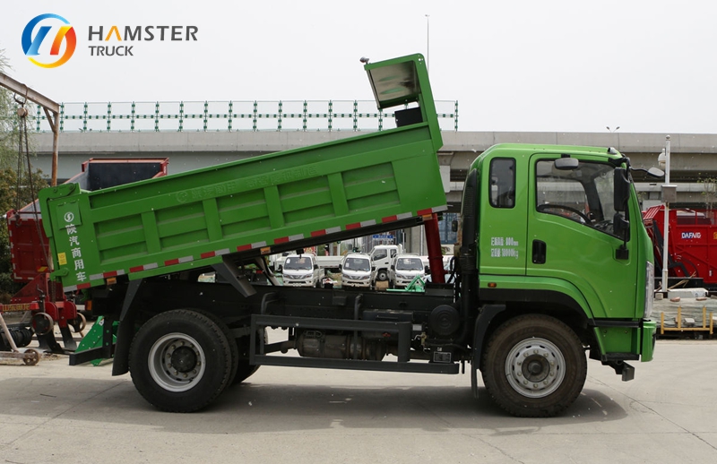 A very affordable 4*2 small dump truck, Shaanxi Auto Xuan De X9. Convenient and practical, with a low price.