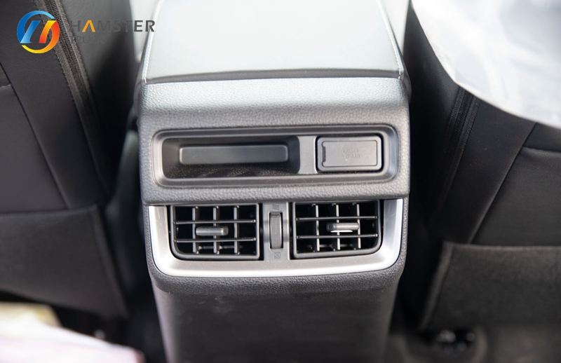 A Very Popular Pickup Truck, JIM D-MAX 4WD Configuration, Convenient and Practical, Suitable for Family Use.