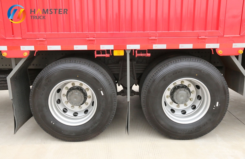 The Best-selling Commercial Truck in China Is HOWO MAX. It Is Relatively Inexpensive and Can Carry a Lot of Goods.