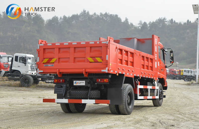 A very popular dump truck, Dongfeng Tianjin VR4*2, has an excellent appearance, is reasonably priced and very practical.