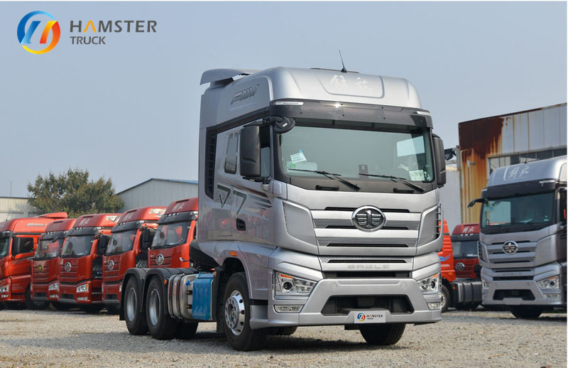 Among all the trucks in China, the FAW J7 Jiefang the highest popularity 6x4 configuration high configuration comfort level.