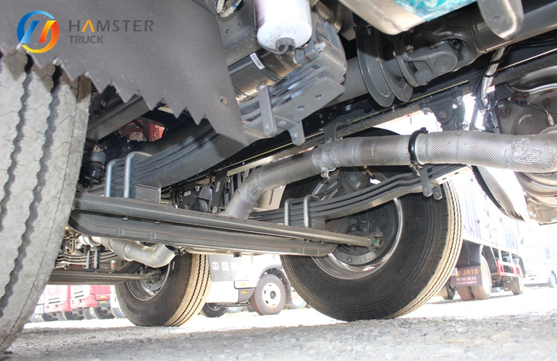 A Very Popular Chinese Model of Truck, SINOTRUCK HOWO NX 6*2, Is Equipped with High-quality Configurations Sturdy Durable.