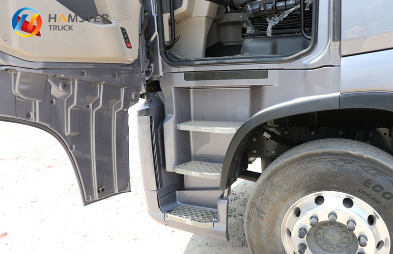 The newly-released popular model truck the sinotruk HOWO MAX 4*2 with 510 horsepower and strong carrying capacity very popular.
