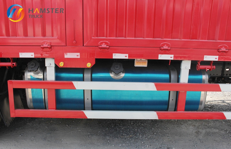 A Very Popular Chinese Model of Truck, SINOTRUCK HOWO NX 6*2, Is Equipped with High-quality Configurations Sturdy Durable.