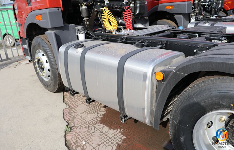 Qingdao Jiefang Han V Heavy Truck 400 Horsepower 6X4 Tractor