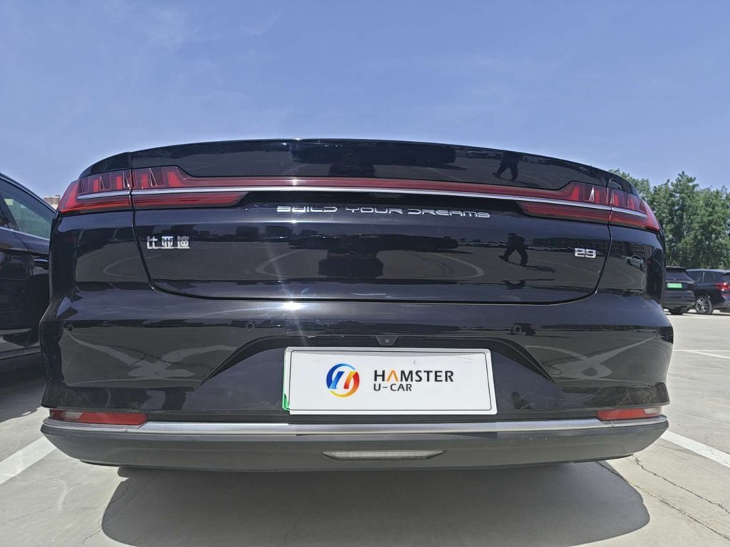 Discover Quality Used BYD E9 at HamsterUcar: Your Smart Mobility Choice