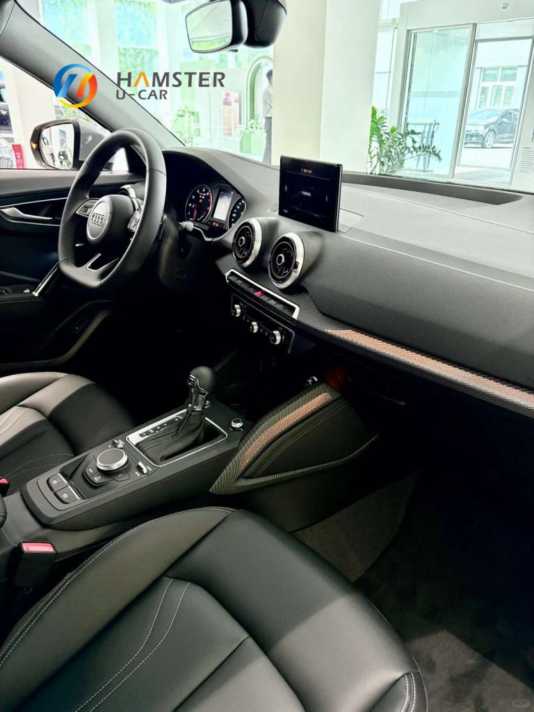 Audi Q2L: Where Style Meets Individuality – The Trendsetter's Compact SUV